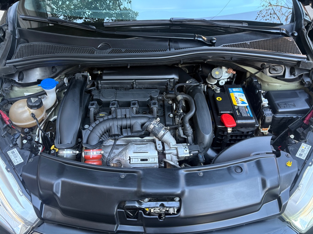 Peugeot 208 GT 1.6 Thp  — foto 19