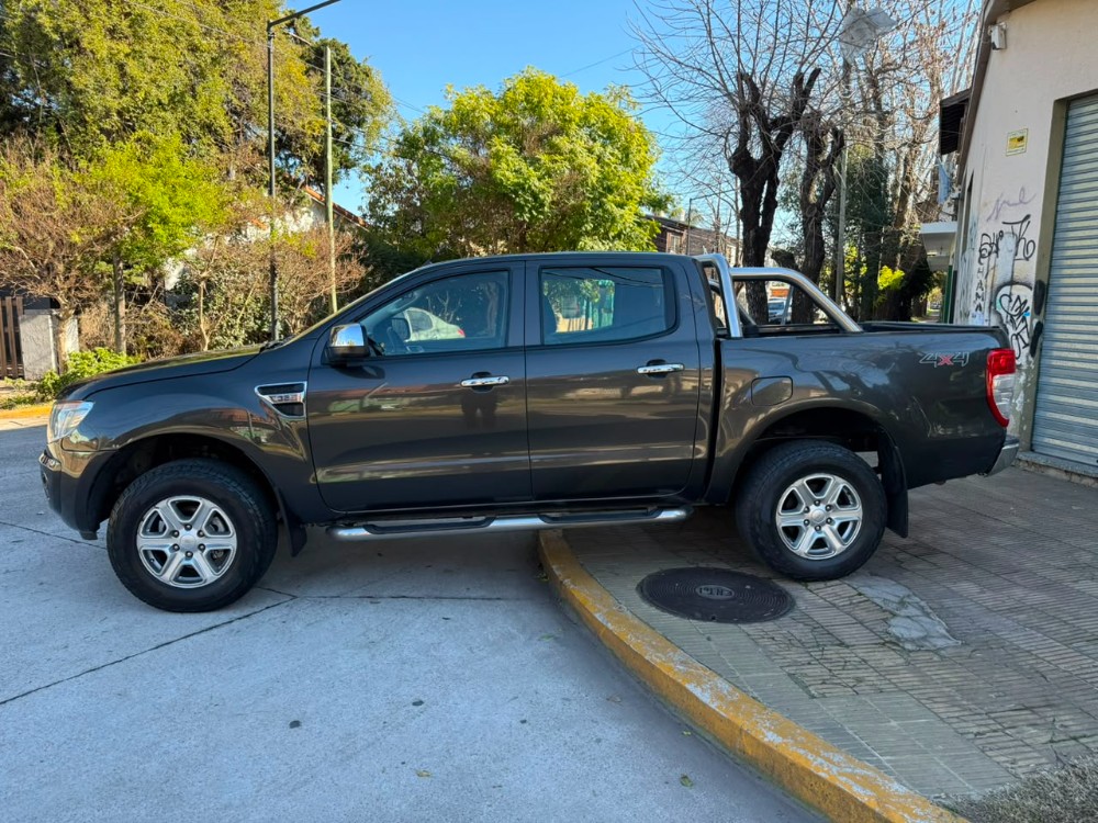 Ford RANGER2 DC 4X4 XLT 3.2L D — foto 2