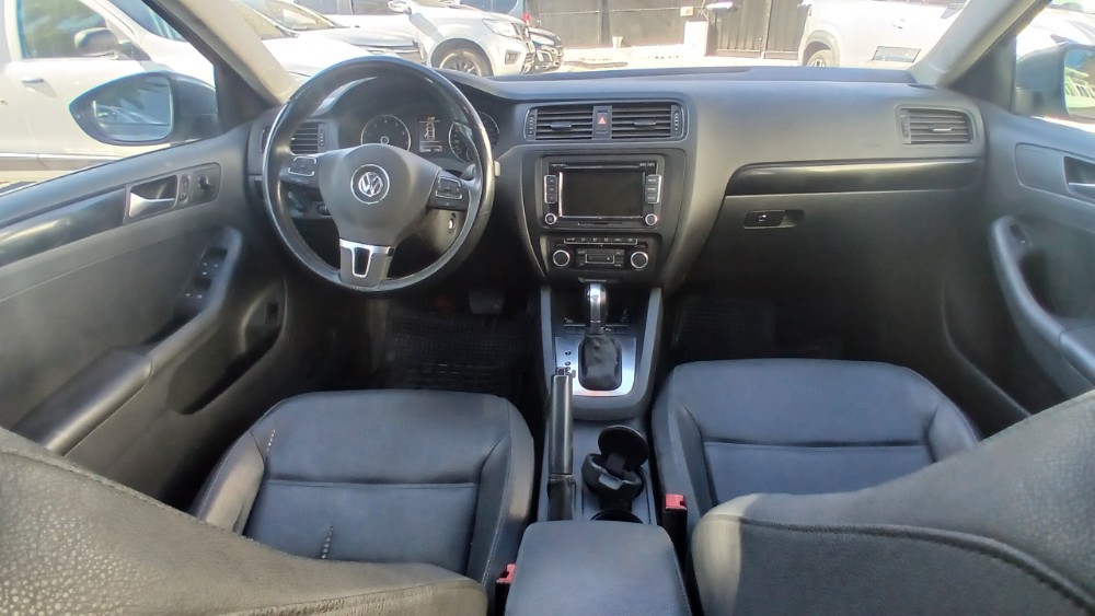 Volkswagen Vento Luxury — foto 3