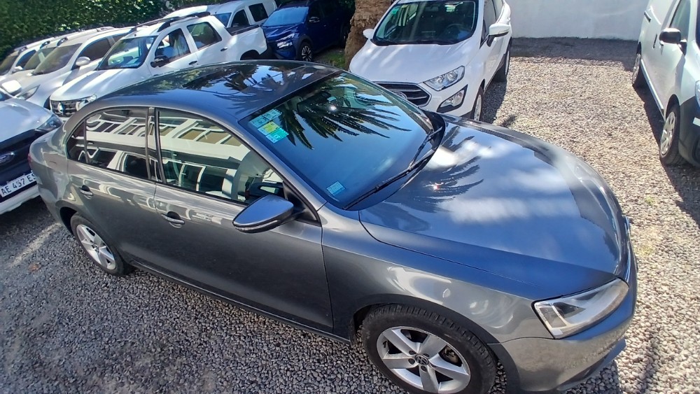 Volkswagen Vento Luxury — foto 9