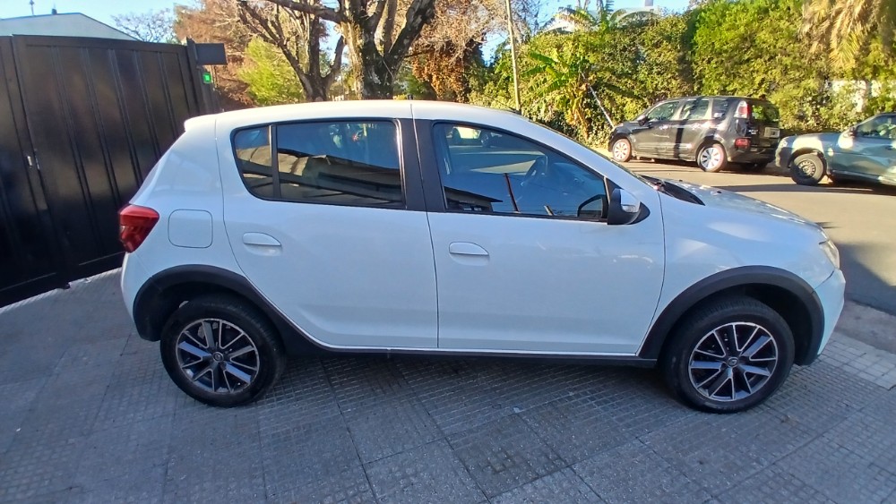 Renault Sandero Intens — foto 3