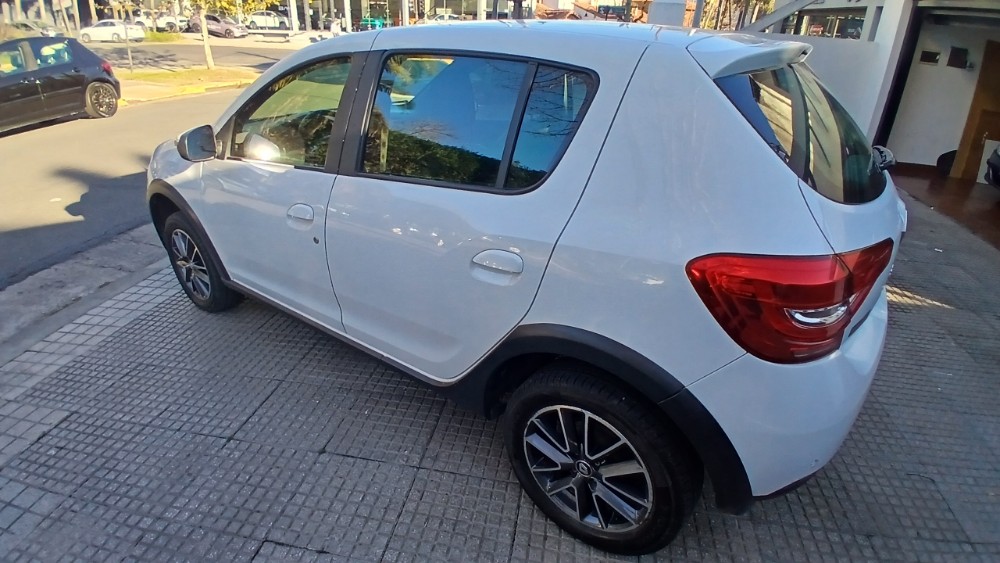 Renault Sandero Intens — foto 5