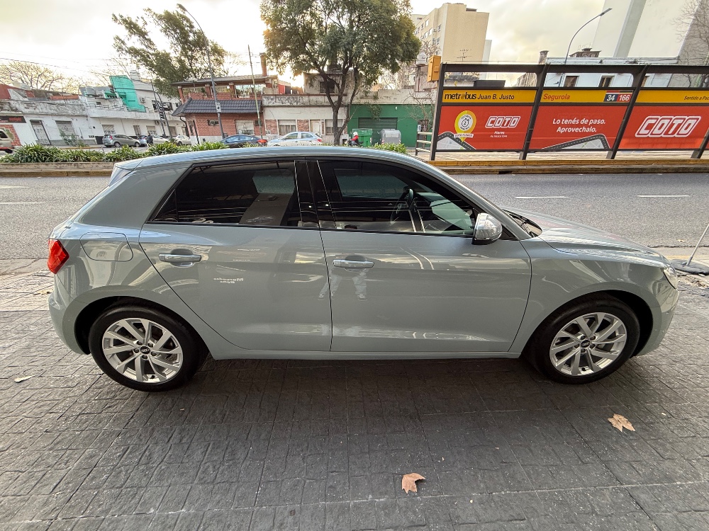 Audi A1 Sportback 30 Tfsi stronic — foto 2