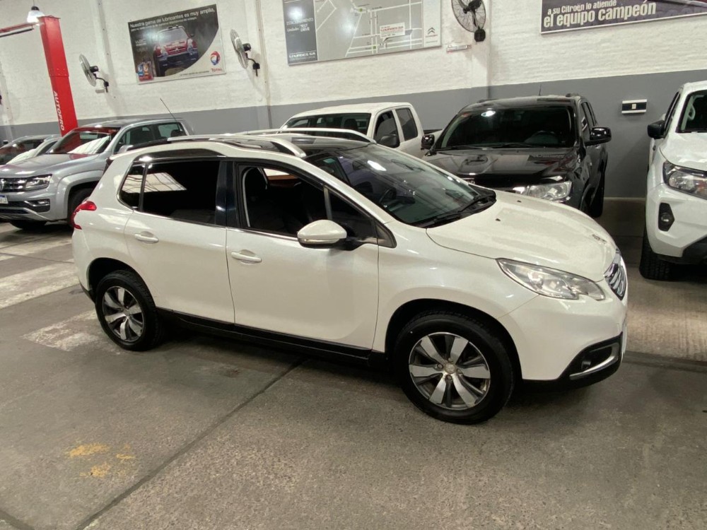 Peugeot 2008 Feline MT