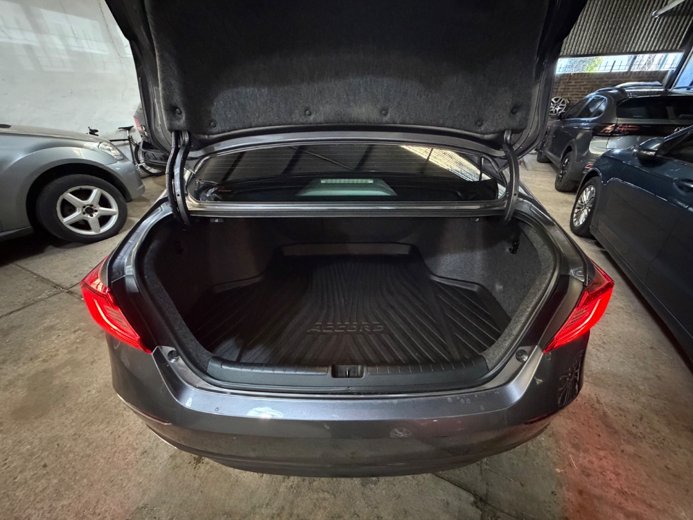 Honda Accord Ext 2.0 turbo 252cv — foto 5
