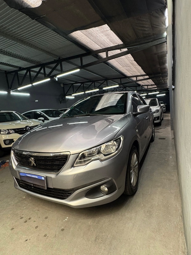 Peugeot 301 Allure 1.6 HDI — foto 5