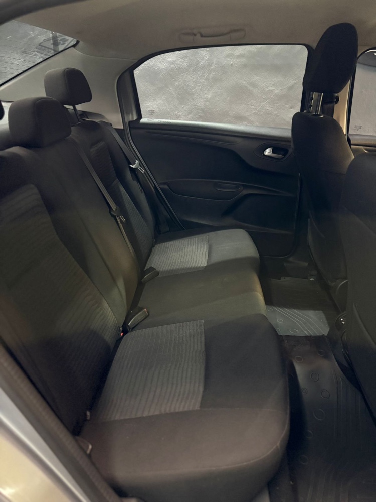 Peugeot 301 Allure 1.6 HDI — foto 8