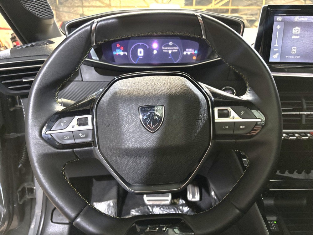 Peugeot 208 GT T200 AM25.5 CVT — foto 11