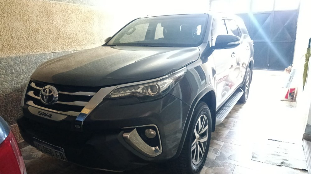 Toyota SW4 SRX 2.8 — foto 2