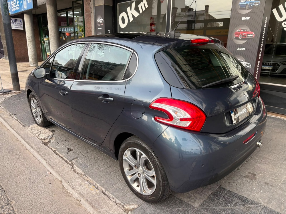 Peugeot 208 Feline 1.6 N pack cuir  — foto 4