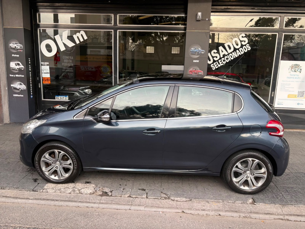 Peugeot 208 Feline 1.6 N pack cuir  — foto 5