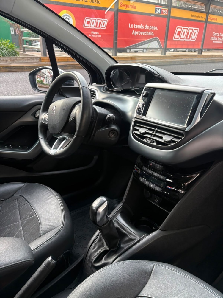 Peugeot 208 Feline 1.6 N pack cuir  — foto 10