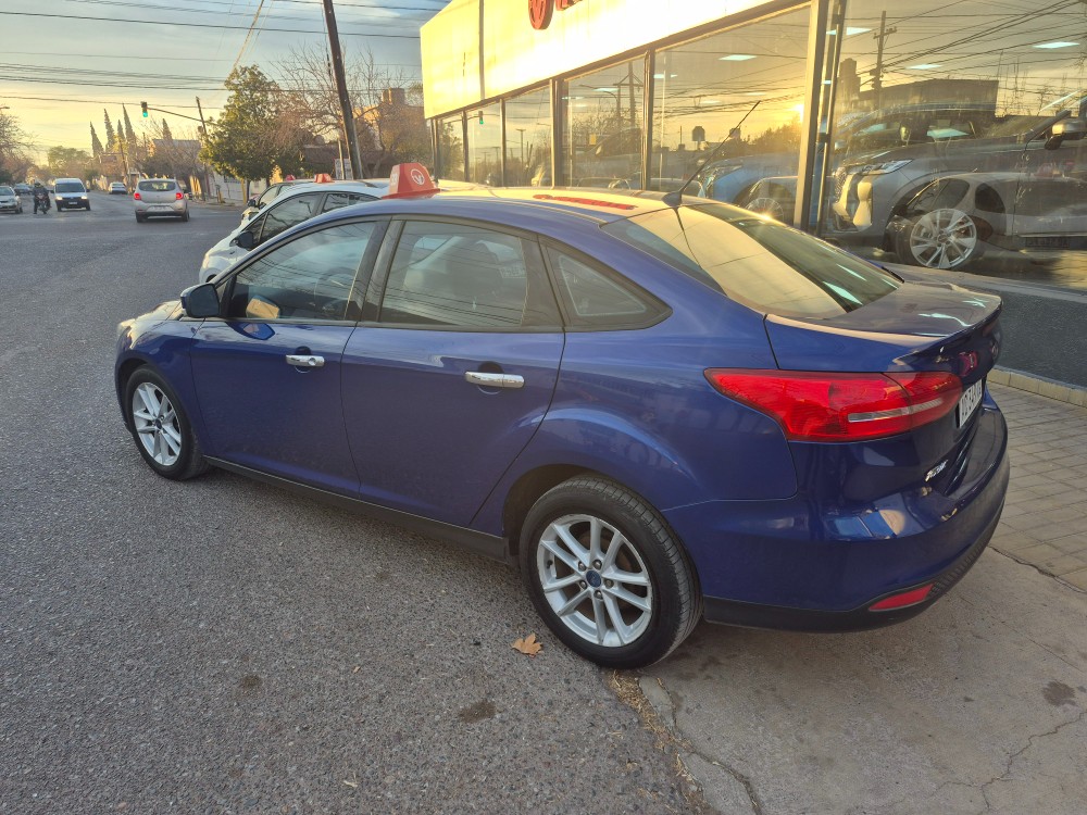 Ford Focus S — foto 6