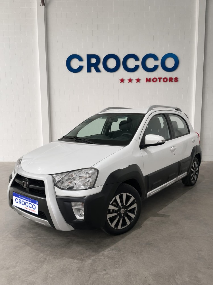 Toyota ETIOS CROSS 