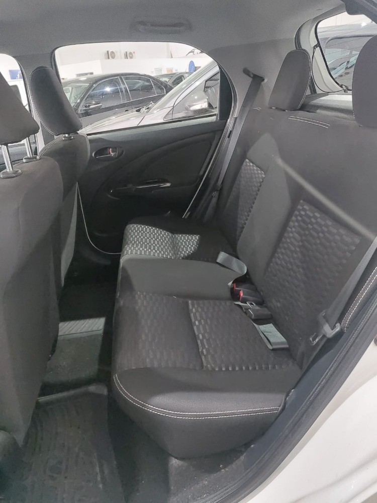 Toyota ETIOS CROSS  — foto 3