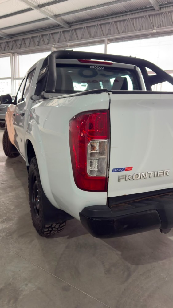 Nissan FRONTIER S 4X4  — foto 5
