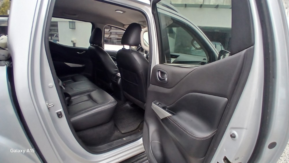 Nissan Frontier LE  LE  — foto 7