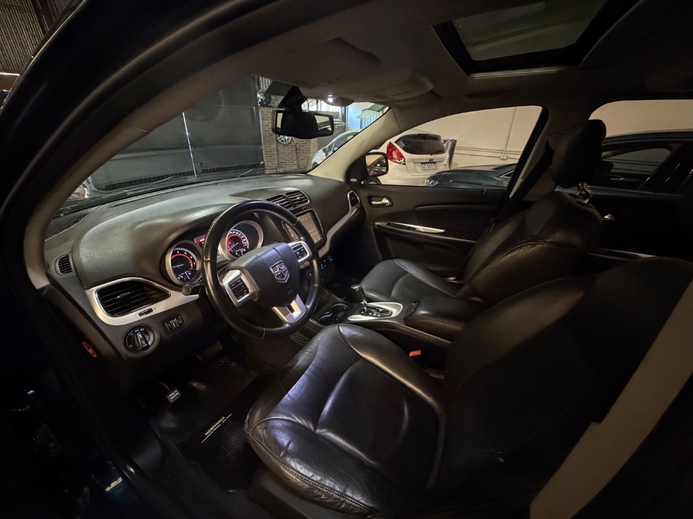 Dodge Journey SXT — foto 14