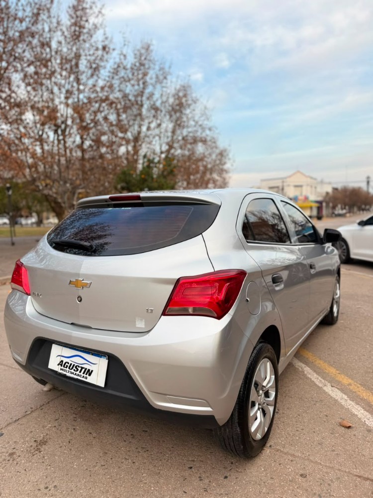 Chevrolet Onix LT — foto 5