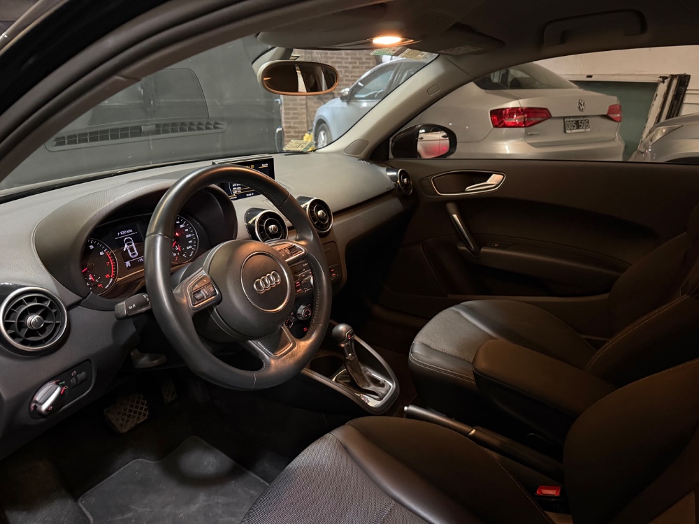 Audi A1 1.4t Fsi Ambition S-tronic — foto 6