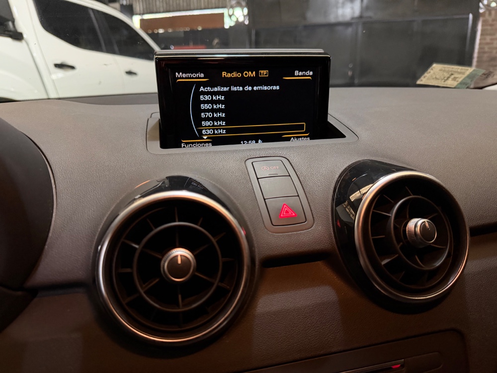 Audi A1 1.4t Fsi Ambition S-tronic — foto 9