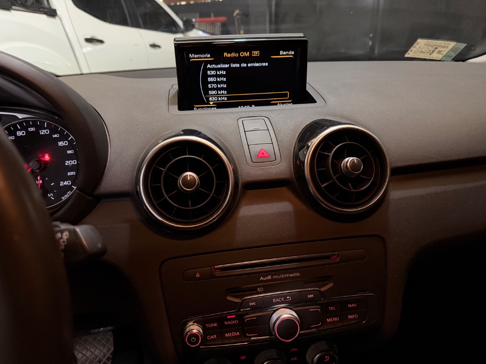 Audi A1 1.4t Fsi Ambition S-tronic — foto 10