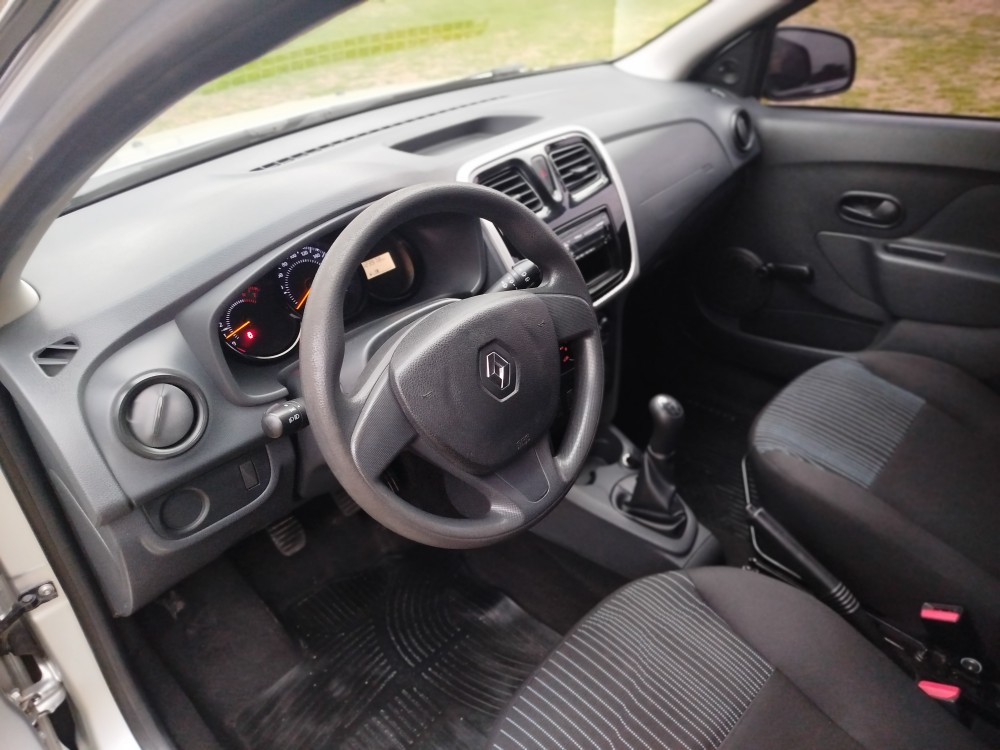Renault Sandero Expression — foto 8
