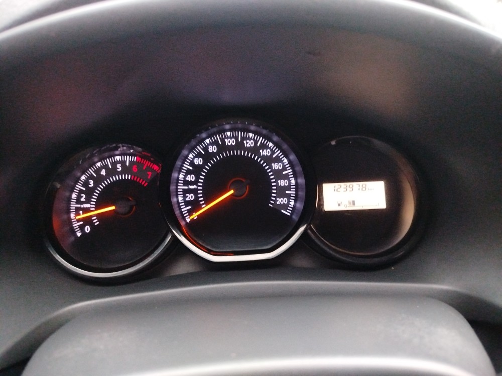 Renault Sandero Expression — foto 9