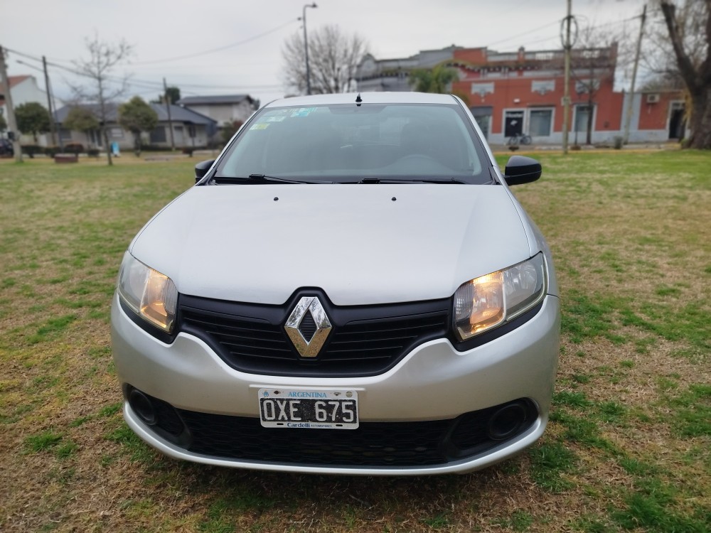 Renault Sandero Expression — foto 10