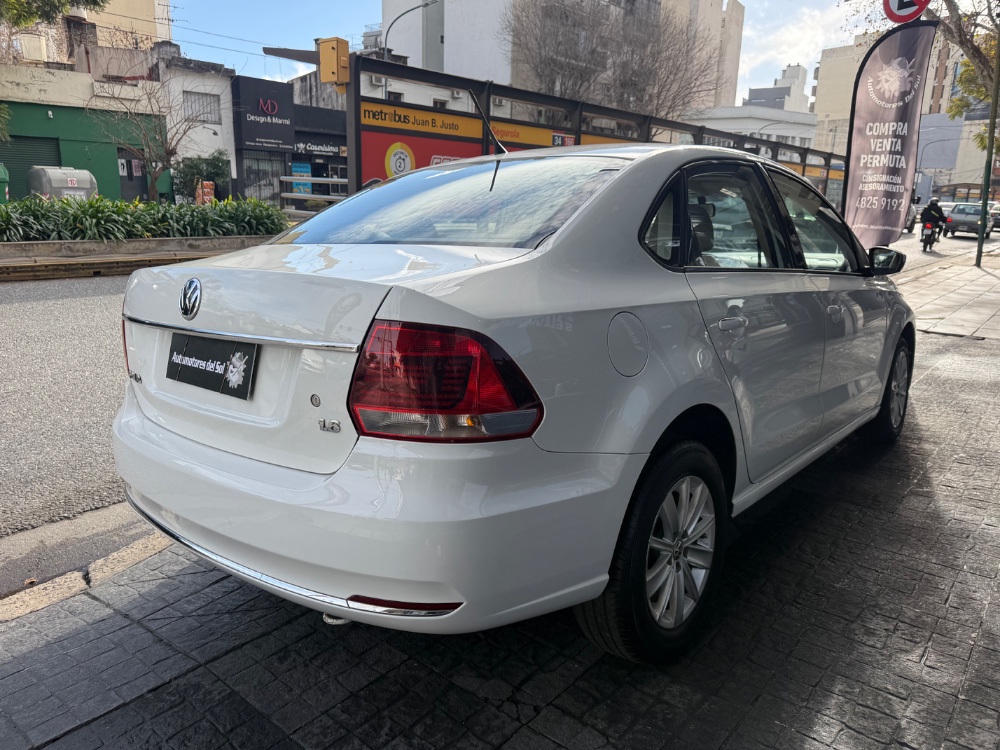 Volkswagen Polo Comfortline 1.6 16v — foto 6