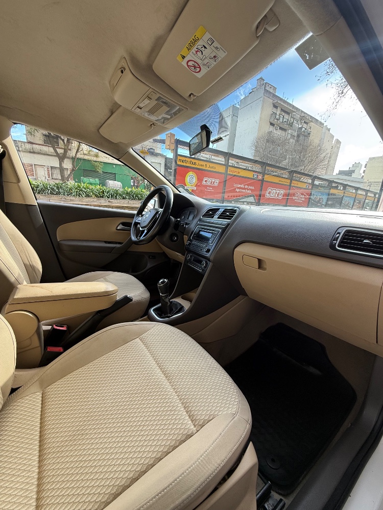 Volkswagen Polo Comfortline 1.6 16v — foto 8