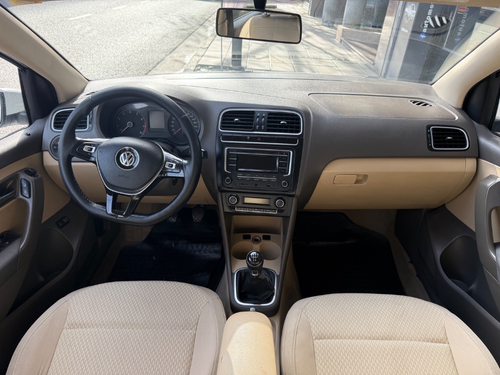 Volkswagen Polo Comfortline 1.6 16v — foto 10