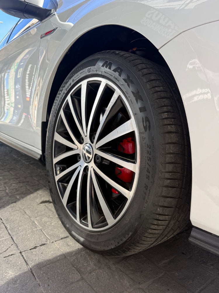 Volkswagen Vento Gli — foto 14