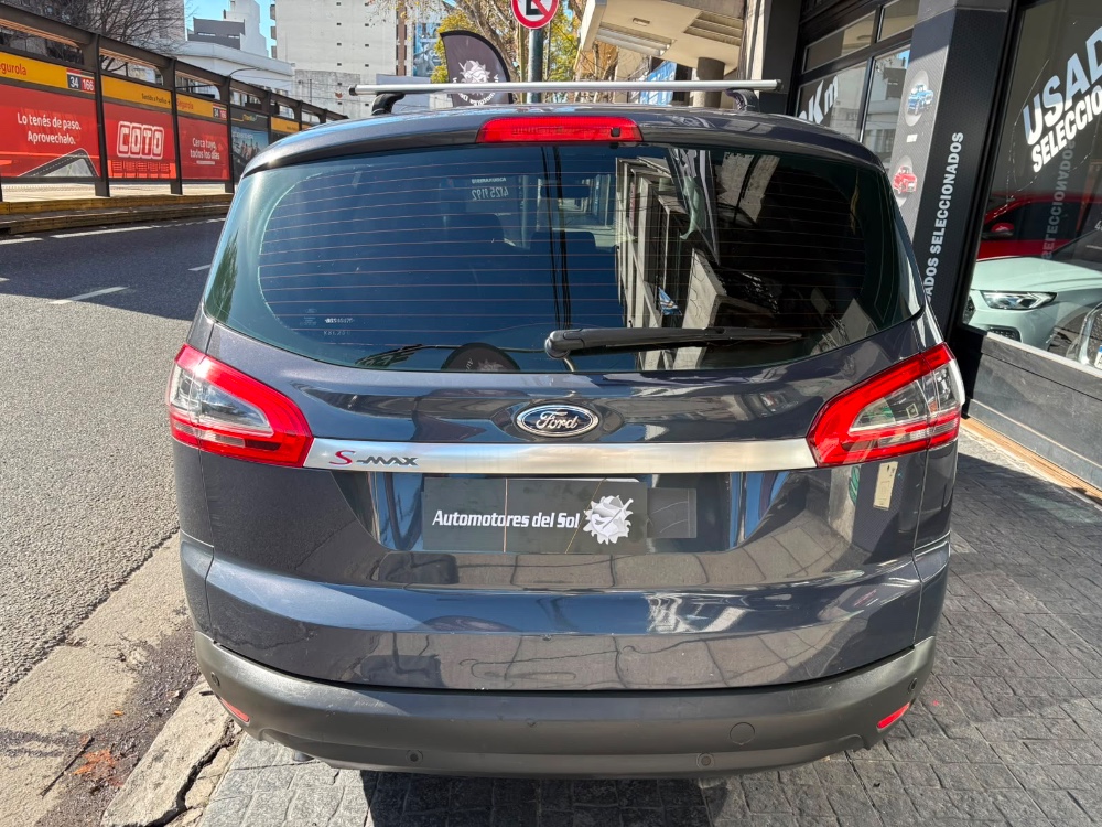 Ford S-Max  Titanium 2.3L At — foto 4