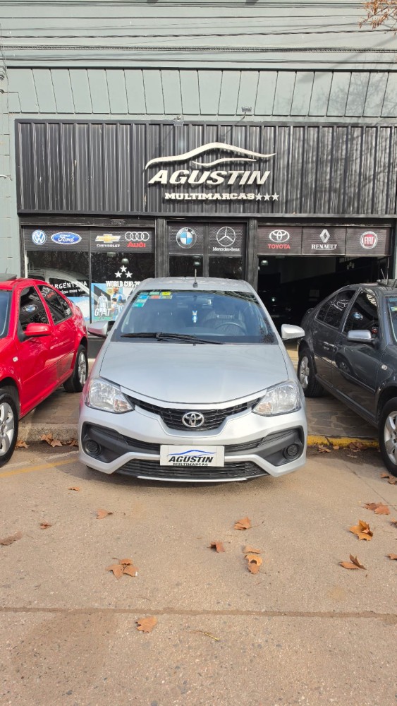 Toyota Etios XS — foto 4