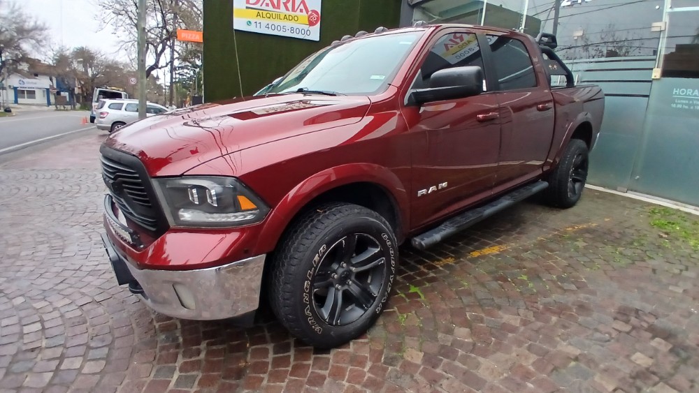 Dodge Ram Laramie 4x4  — foto 2