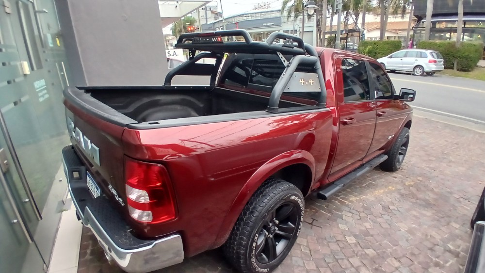 Dodge Ram Laramie 4x4  — foto 6