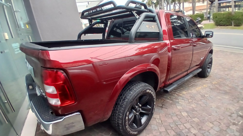 Dodge Ram Laramie 4x4  — foto 7