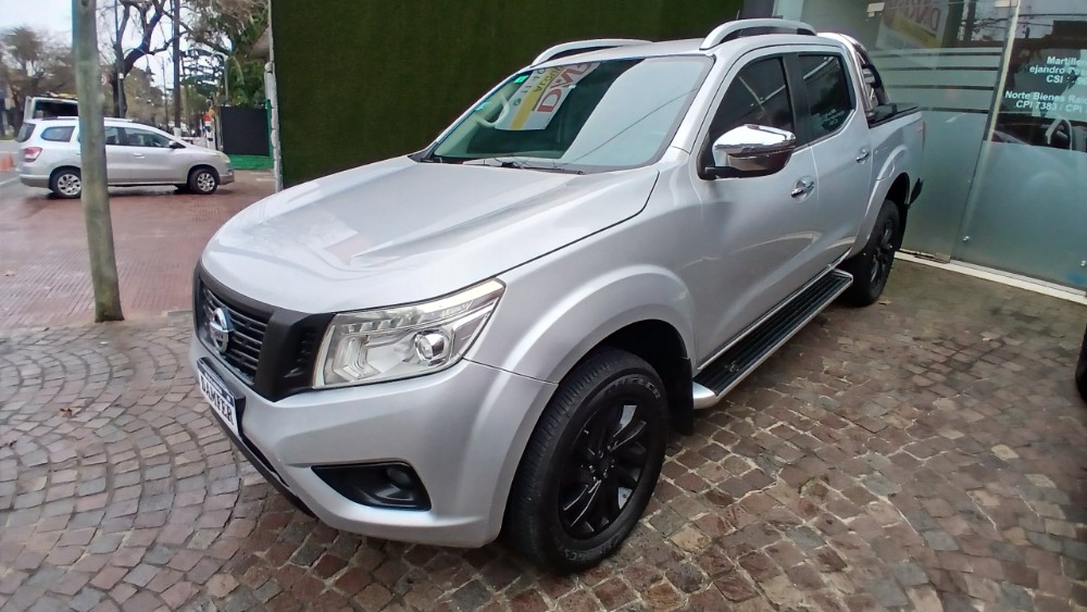 Nissan Frontier NP 300  Le 4x4 automática  — foto 3