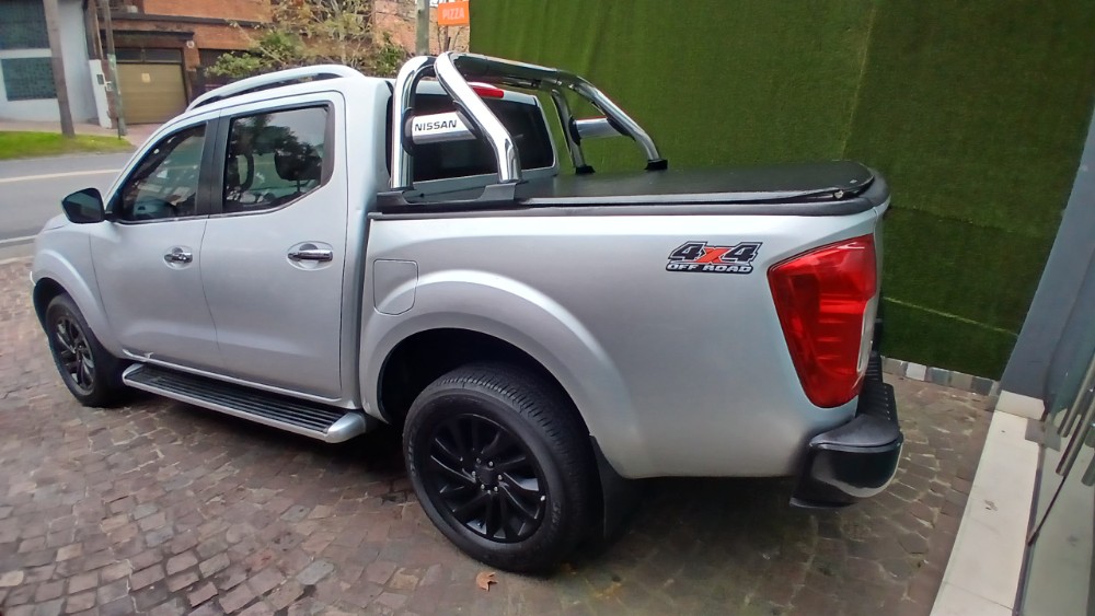 Nissan Frontier NP 300  Le 4x4 automática  — foto 4