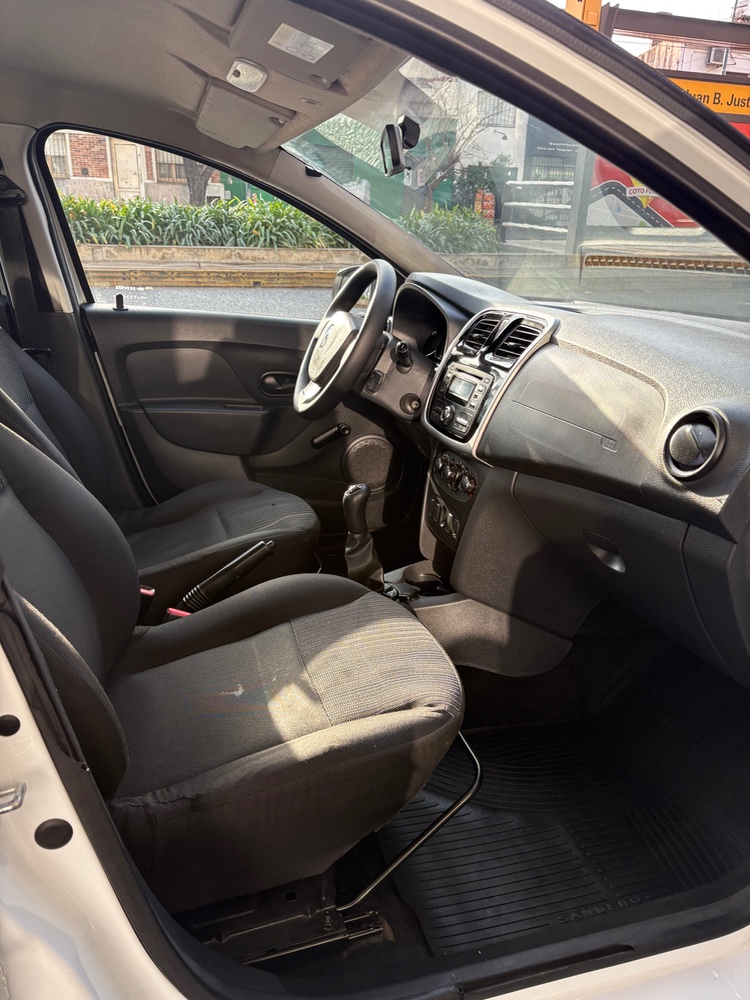 Renault Sandero 1.6 Authentique — foto 9
