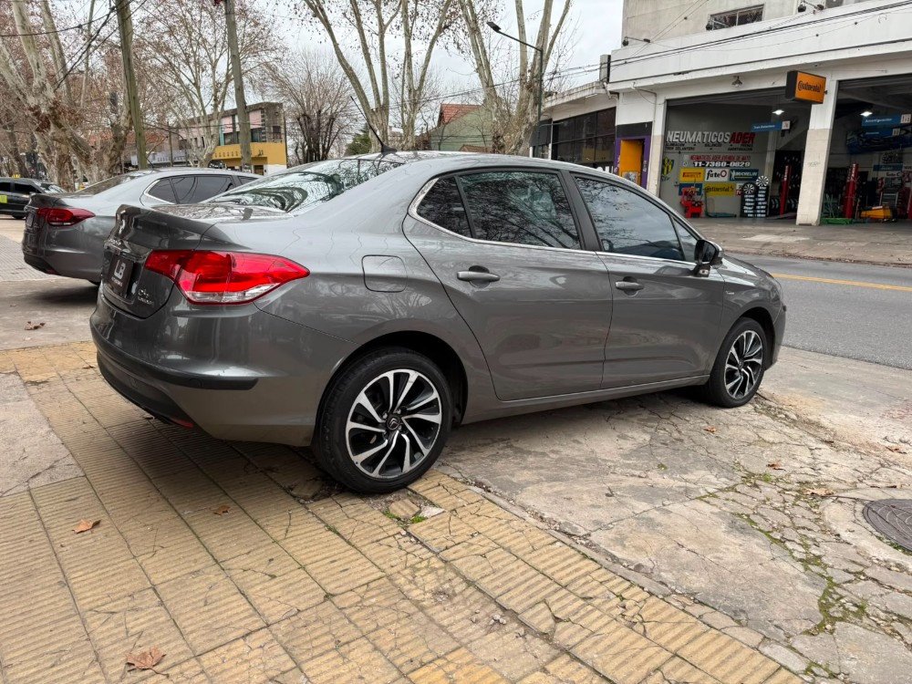 Citroën C4  LOUNGE THP 165 MT6 S EDITION — foto 5