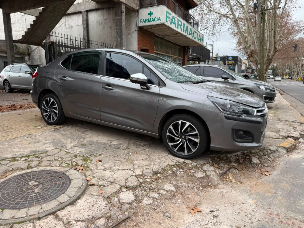 Citroën C4  LOUNGE THP 165 MT6 S EDITION — foto 7