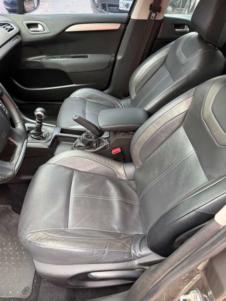 Citroën C4  LOUNGE THP 165 MT6 S EDITION — foto 9