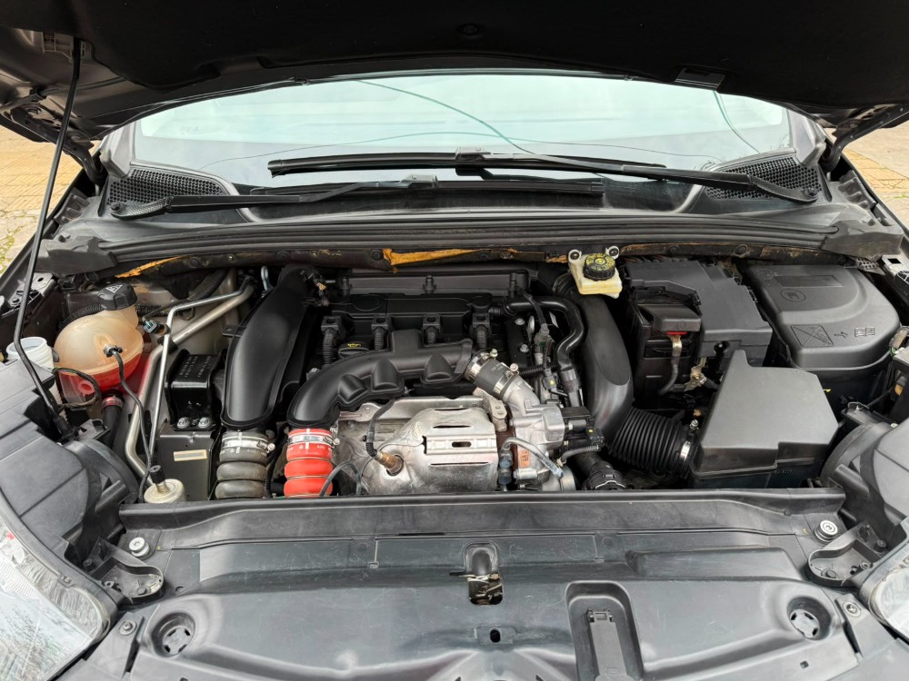 Citroën C4  LOUNGE THP 165 MT6 S EDITION — foto 13