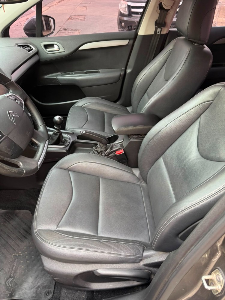 Citroën C4 LOUNGE HDI 115 MT6 FEEL PACK AM19.5 — foto 8