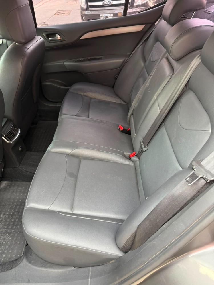 Citroën C4 LOUNGE HDI 115 MT6 FEEL PACK AM19.5 — foto 9
