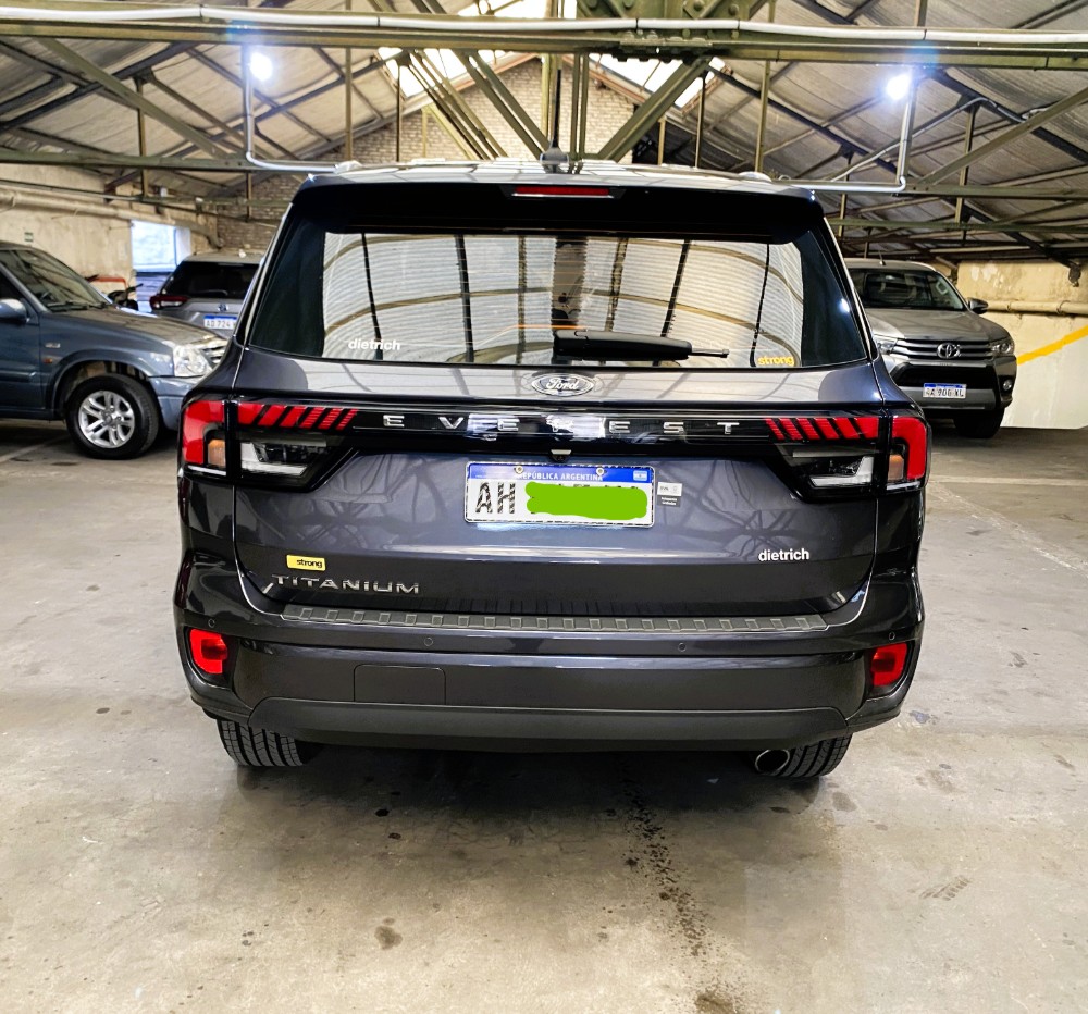 Ford EVEREST Titanium Ecoboost 2.3 GTDI 4x4 — foto 3