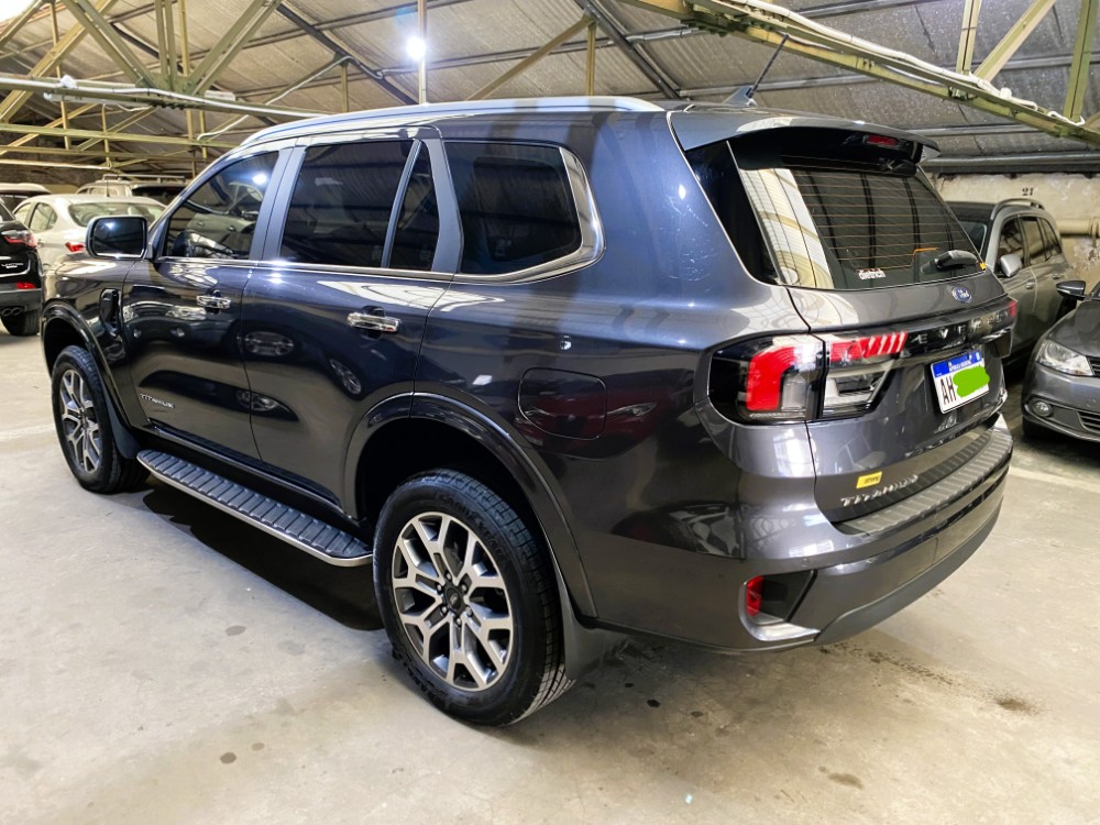 Ford EVEREST Titanium Ecoboost 2.3 GTDI 4x4 — foto 5