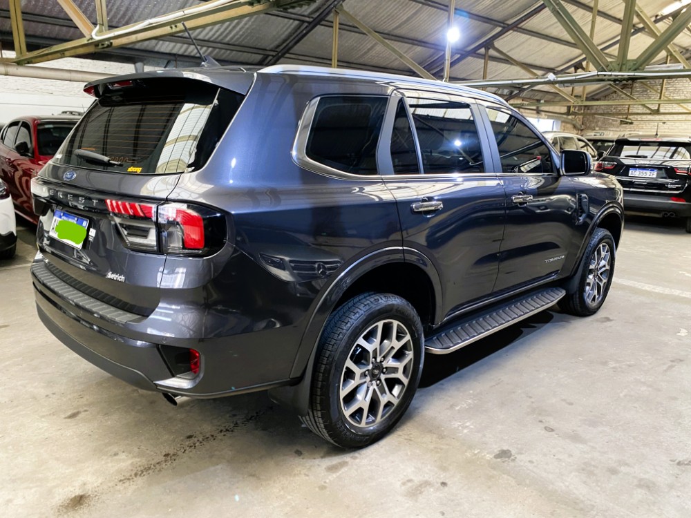 Ford EVEREST Titanium Ecoboost 2.3 GTDI 4x4 — foto 6